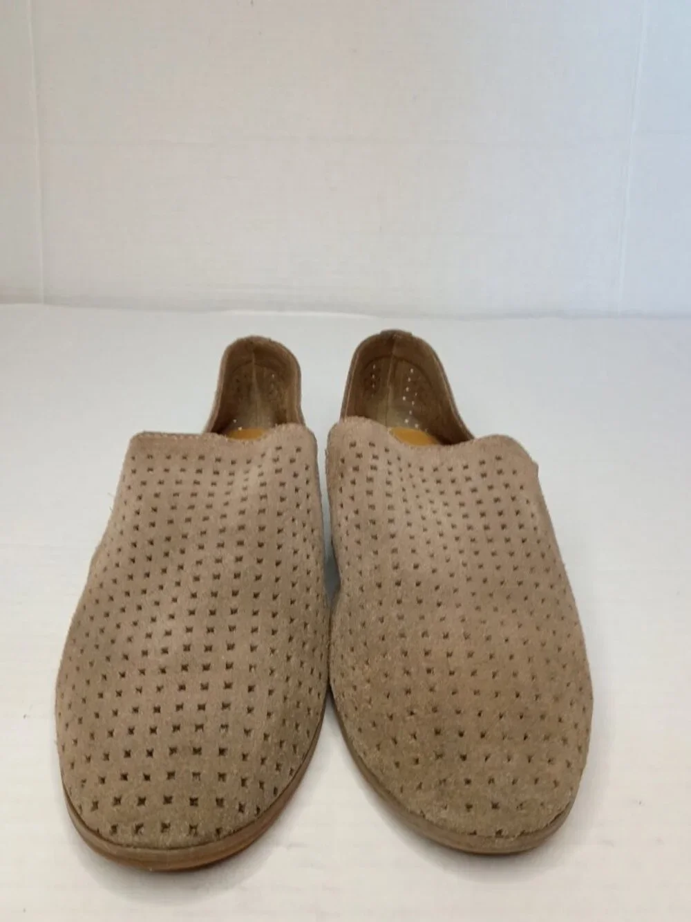 Lucky Brand Carthy Grey Perforated Suede Loafer Flats Women's Size 8.5